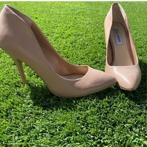 Steve Madden Daisie Pumps